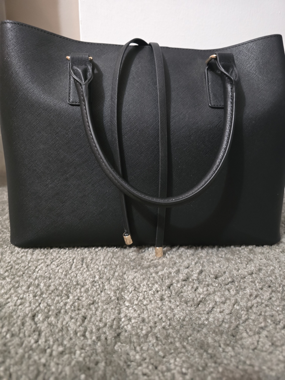 Aldo Aquafynaax Classic Black Tote Shoulder Purse with Red Interior - Picture 7 of 9
